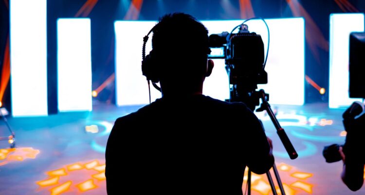 como começar como influenciador digital mesmo sem câmera profissional
